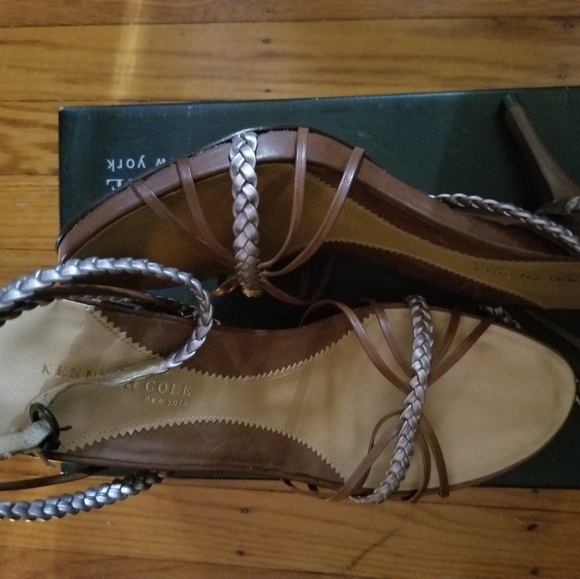 Women shoes - Picture 2 of 2